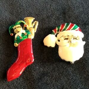 Vintage NWOT Santa & Stocking Brooch Set